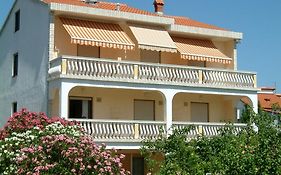Guesthouse Mira